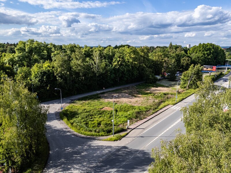 BYT 1.06 - dispozice 3+kk + pracovna, 119 m2, balkon směrem ke Stromovce + lodžie k Č. Budějovicím